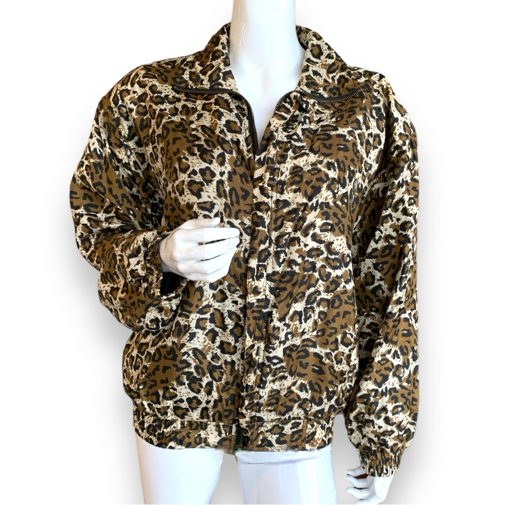FUDA INTERNATIONAL SILK LIGHTWEIGHT ANIMAL PRINT BOMBER JACKET. WOMEN’S SIZE M/L